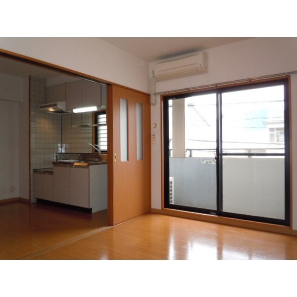 居室・リビング　別号室イメージ