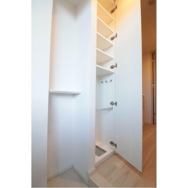 玄関　シューズボックス