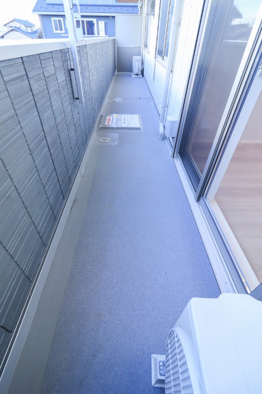 バルコニー　図面と現状に相違がある場合には現状を優先