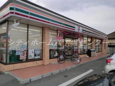 コンビニ　セブンイレブン広島光南店（コンビニ）まで741m