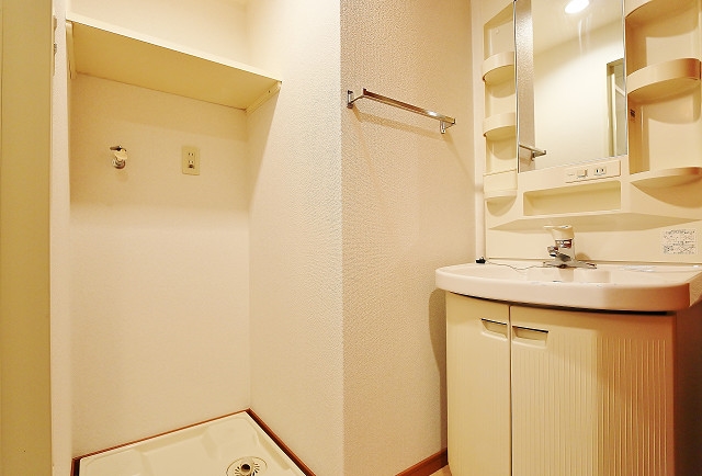 洗面設備　朝の支度がはかどりそうですね