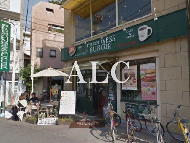 飲食店　フレッシュネスバーガー千歳船橋店（飲食店）まで372m