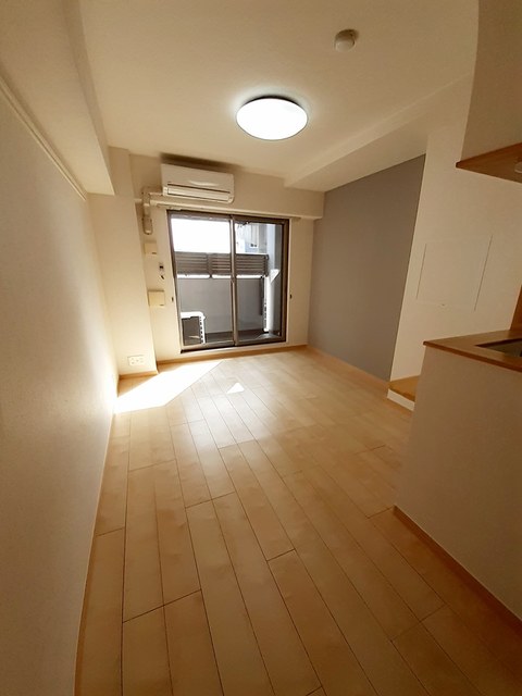 その他部屋・スペース　落ち着いた色調の寝室です