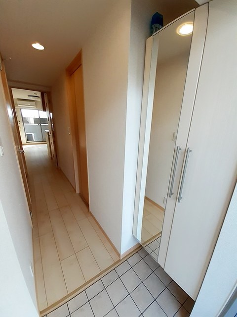 玄関　シンプルで使いやすい玄関です