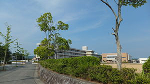 中学校　社中学校（中学校）まで1892m