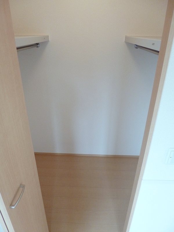 収納　ウォークインクローゼット