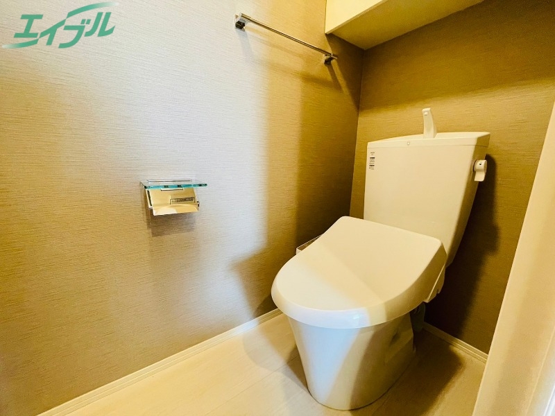 トイレ　同型参考写真