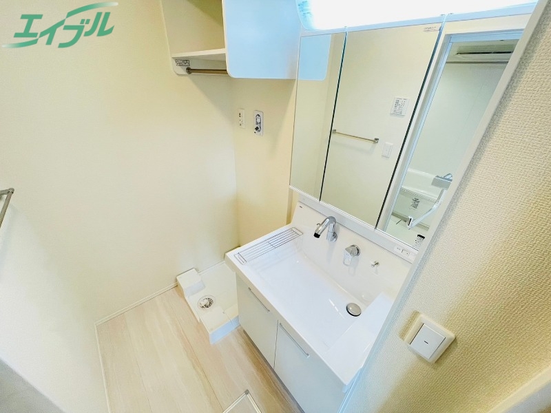 洗面設備　同型参考写真