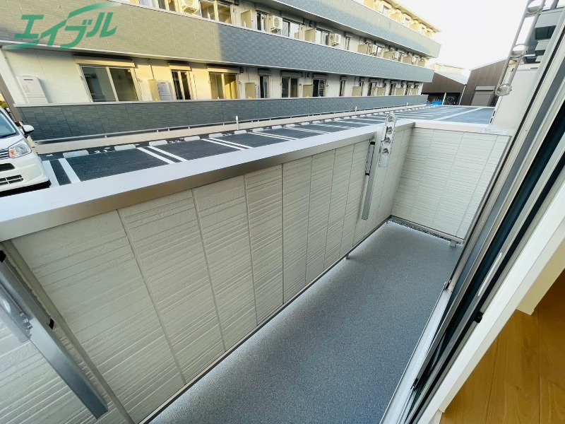 バルコニー　同型参考写真