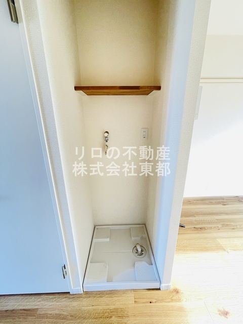 その他　洗濯機置き場は室内にあるので雨に濡れる心配はありません。