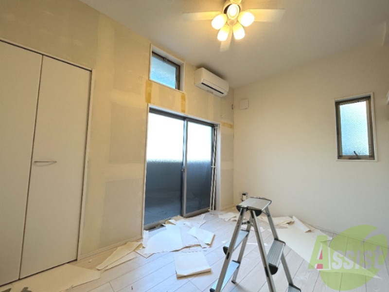 居室・リビング　こちら生活のメインとなります洋室になります。