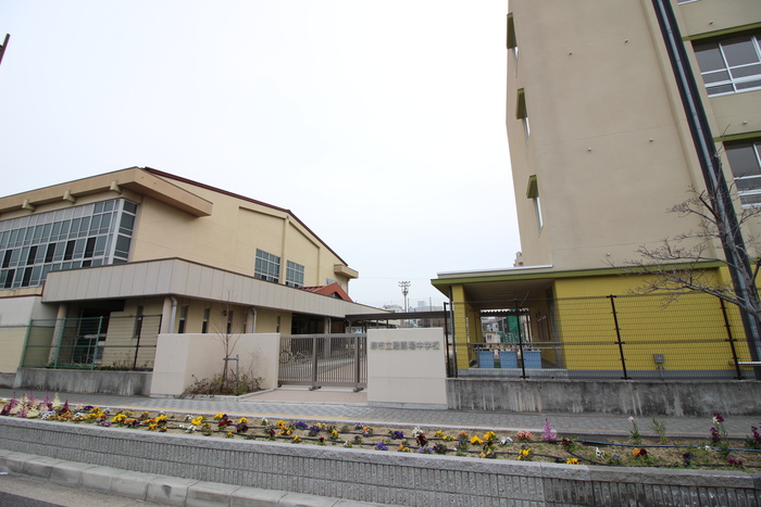 中学校　堺市立殿馬場中学校（中学校）まで700m