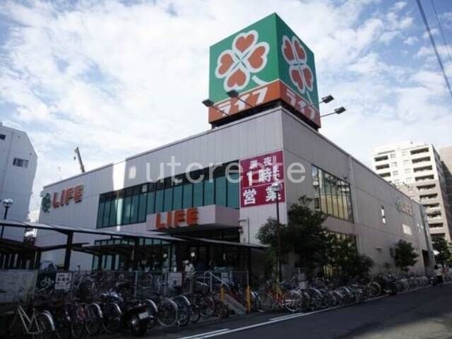 スーパー　ライフ　靭店（スーパー）まで438m