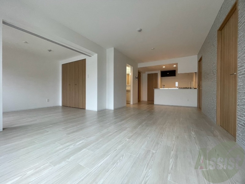 居室・リビング　広々としたリビングですね。使い勝手がよさそうですね！