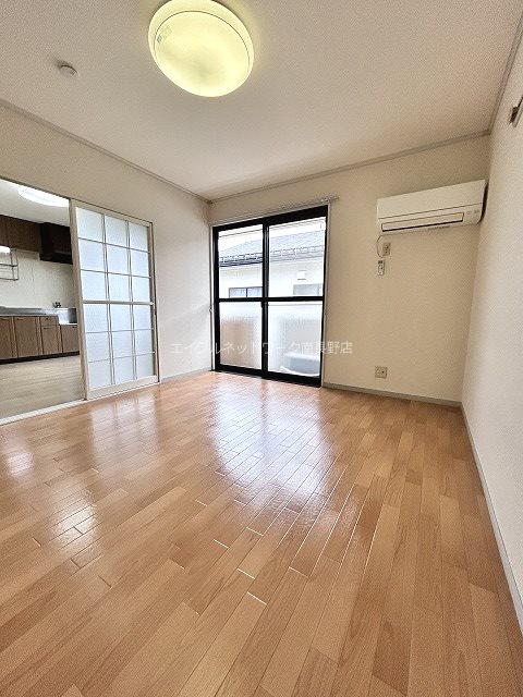 居室・リビング　写真は202号室です(参考)