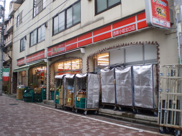 コンビニ　ダウンタウン新小岩北口（コンビニ）まで82m