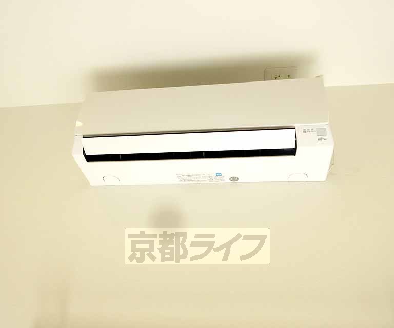 その他設備　クーラー付き