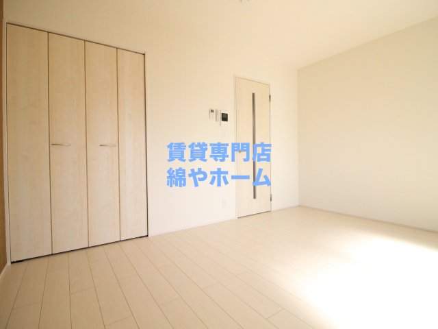 居室・リビング　コンパクトで使いやすい洋室です