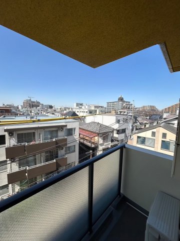 バルコニー　広々としたバルコニーです