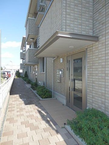 エントランス　安心のオートロック対応