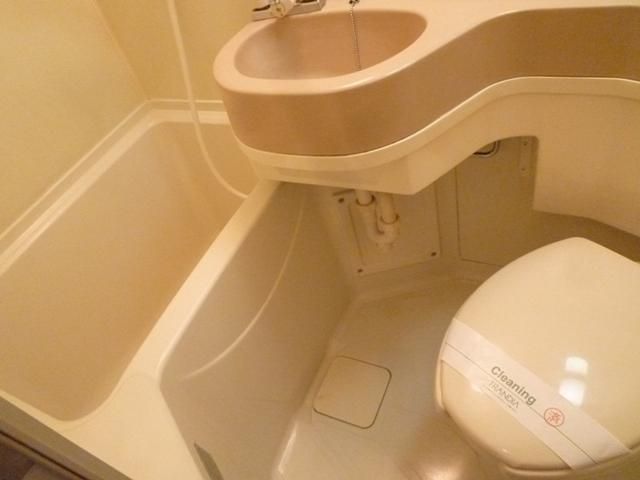 バス・シャワールーム　別部屋参考写真