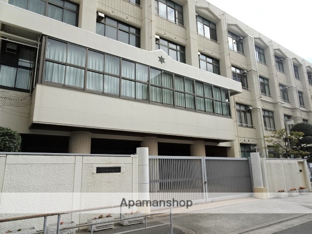 小学校　中津小学校（小学校）まで2122m