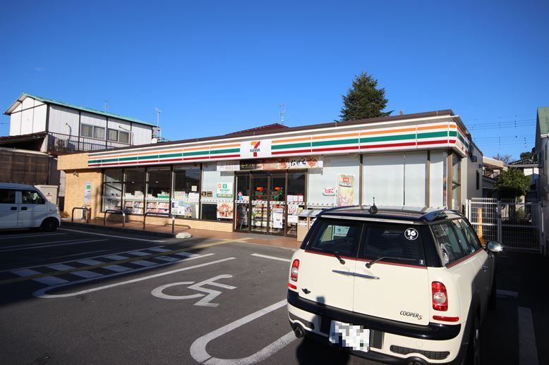 コンビニ　セブンイレブン（コンビニ）まで390m