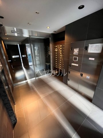 エントランス　同建物別部屋参考