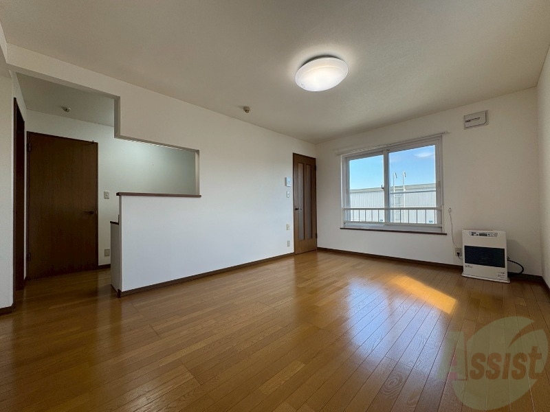 居室・リビング　広くてキレイなお部屋が広がっていて、充実した生活が送れそう。