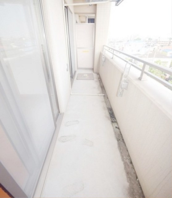 バルコニー　別部屋同仕様タイプ