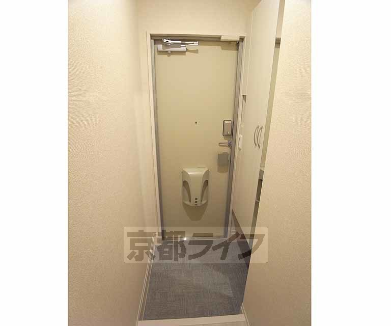 玄関　・お問い合わせは京都ライフ出町柳店まで・