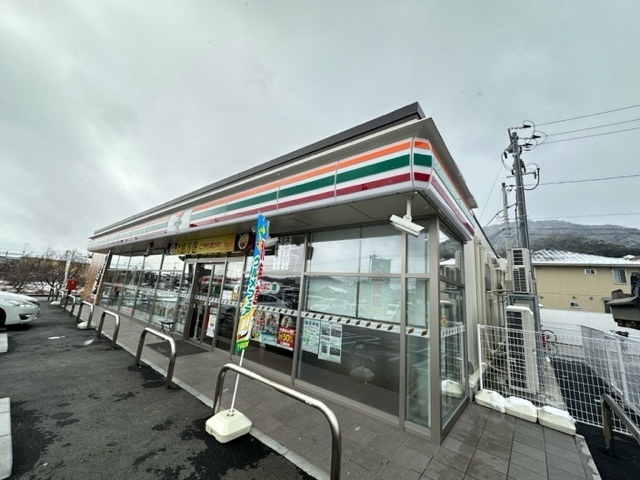 コンビニ　セブンイレブン広島祇園８丁目店（コンビニ）まで372m