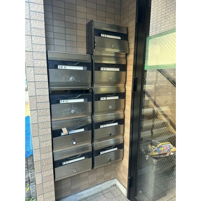 ロビー　メールボックス