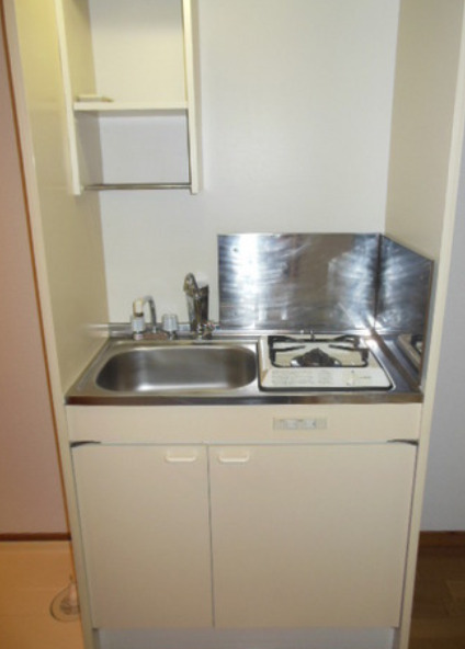 キッチン　別部屋の画像を使用しております。
