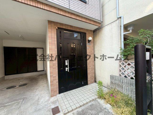 玄関　落ち着いた玄関です