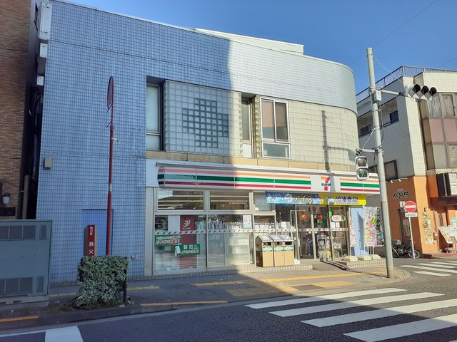 コンビニ　セブンイレブン荒川西尾久3丁目（コンビニ）まで136m