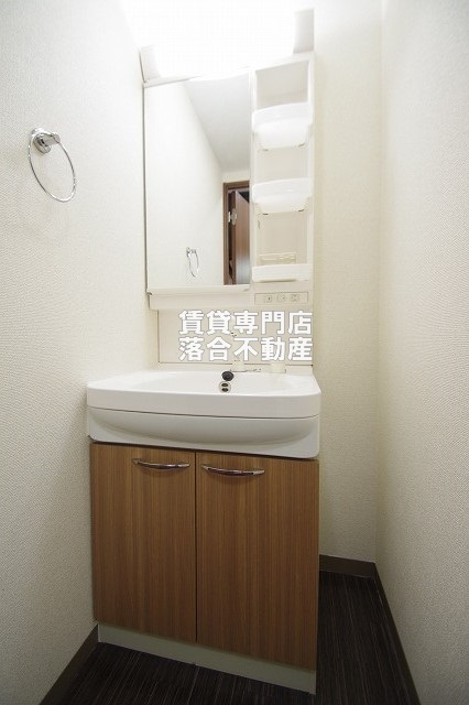 洗面設備　使いやすい独立洗面台