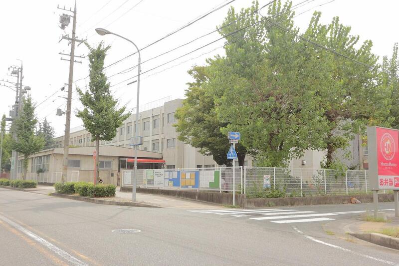 中学校　名古屋市立南陽中学校（中学校）まで581m