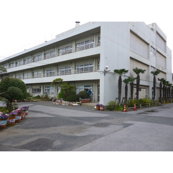 小学校　市川市立平田小学校（小学校）まで295m
