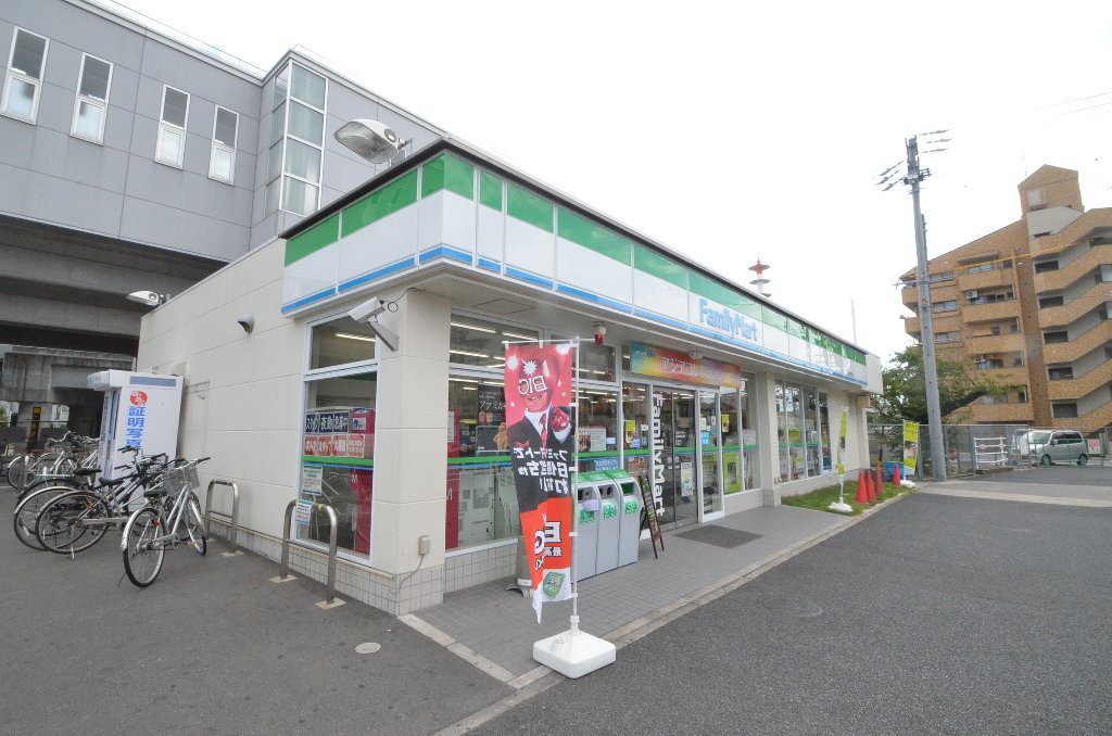 その他　ファミリーマート近鉄烏森駅前店（その他）まで713m