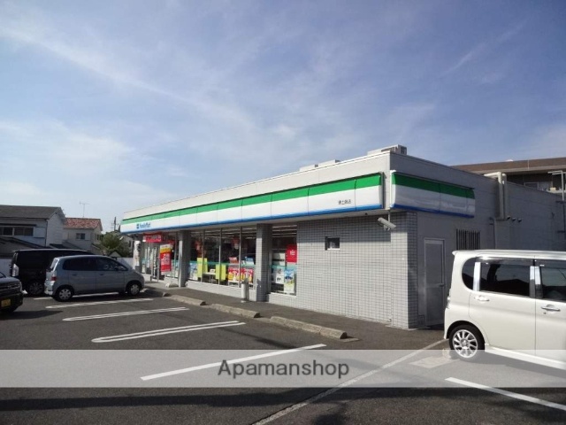 コンビニ　ファミリーマート（コンビニ）まで3102m