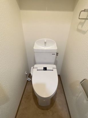 トイレ　（別タイプ参考写真）スカイコート板橋本町II　板橋区宮本町