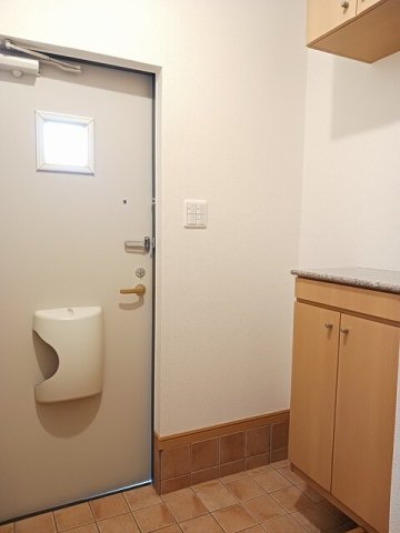 玄関　収納もある玄関です