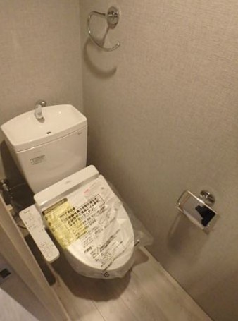トイレ　※別部屋の参考写真です。