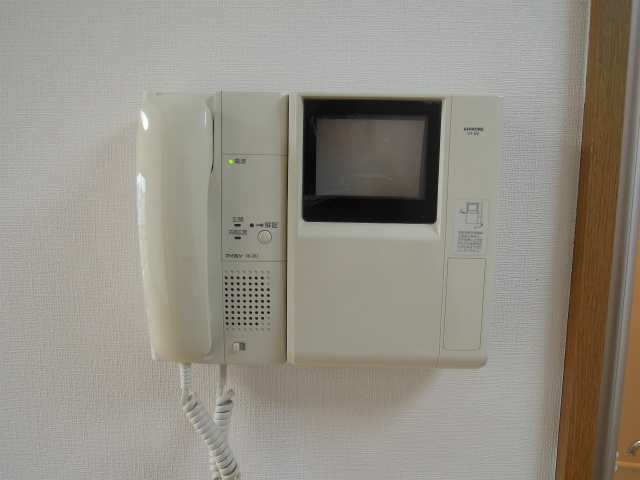セキュリティ　来訪者が確認できる女性に安心の「TVモニターホン」