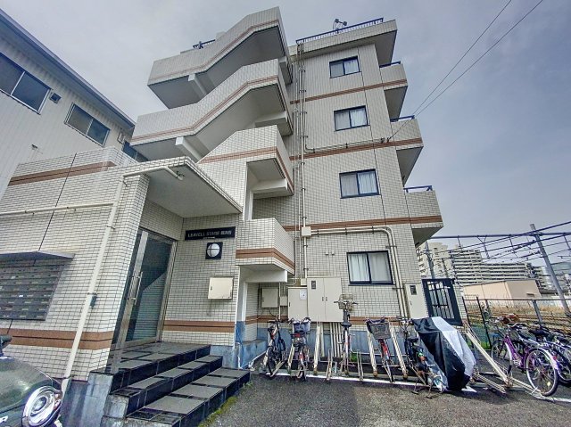 建物外観　「駅近で通勤・通学便利」なマンションです。