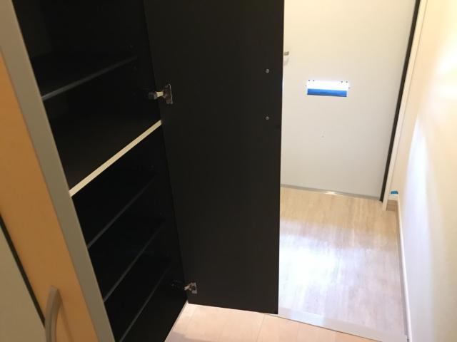 玄関　下駄箱