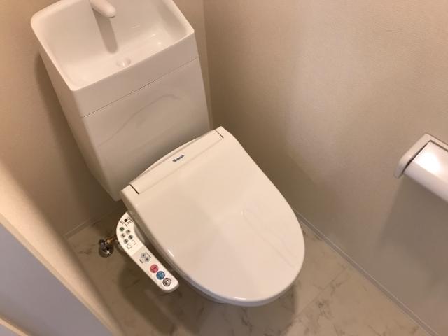 トイレ　シャワー付トイレ
