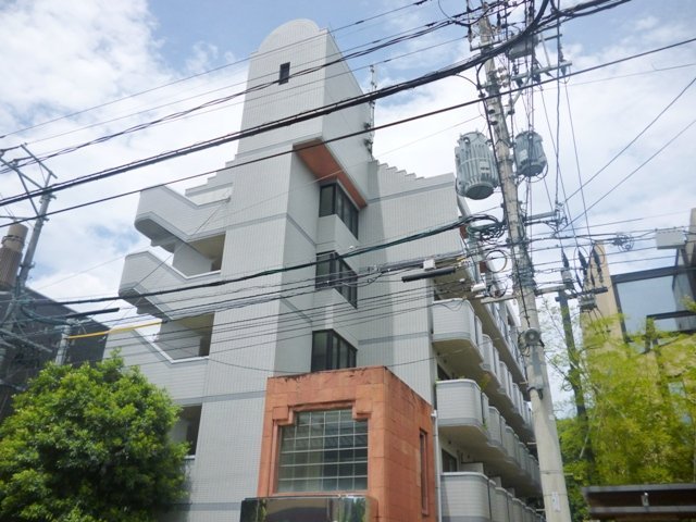建物外観　オシャレな外観☆オートロックも完備！！