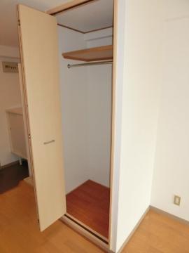 収納　クローゼット